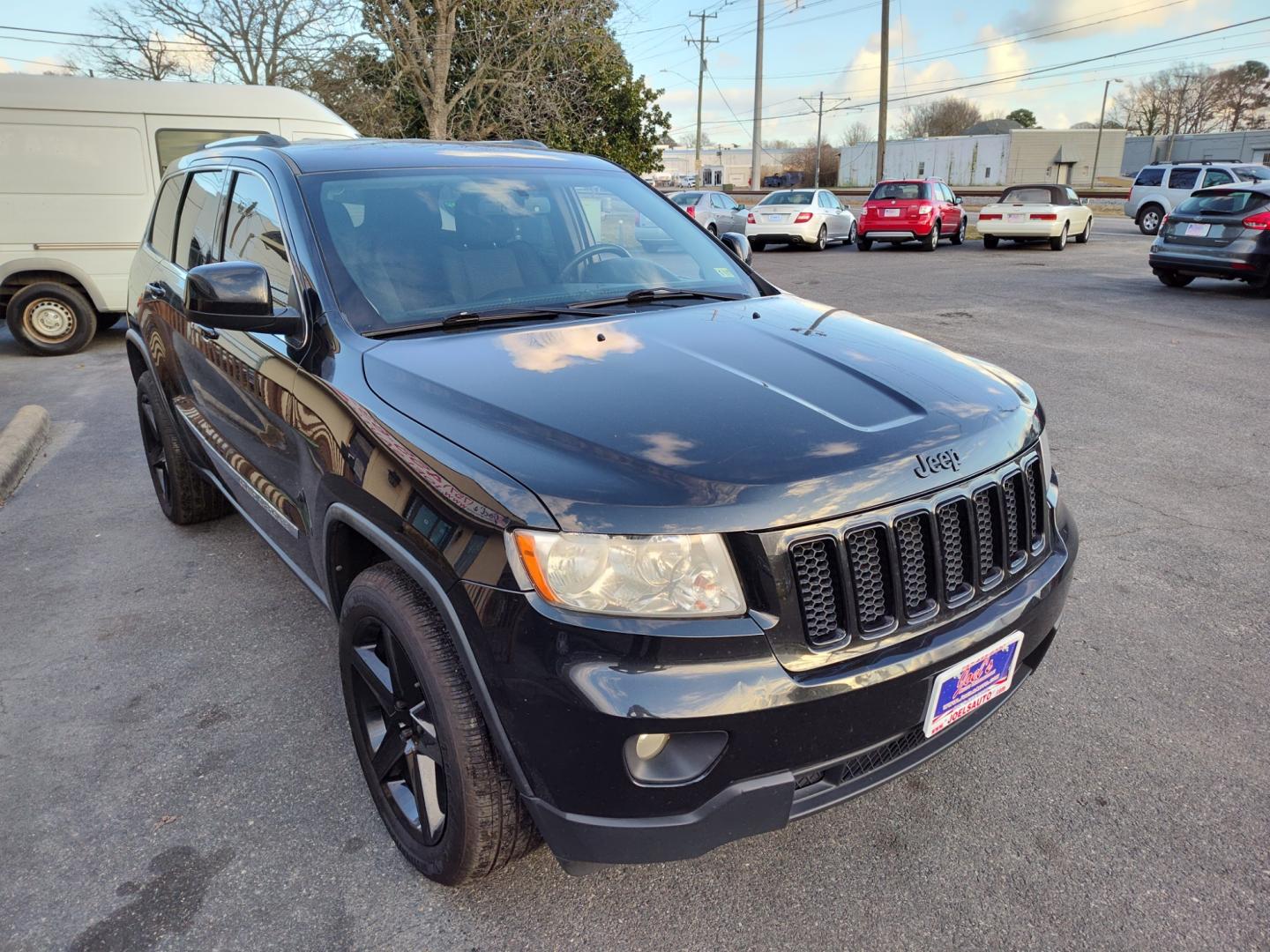 2012 Black Jeep Grand Cherokee (1C4RJFAG1CC) , located at 5700 Curlew Drive, Norfolk, VA, 23502, (757) 455-6330, 36.841885, -76.209412 - Photo#4